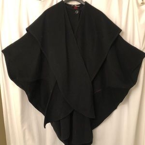 Vintage wool hooded cape/poncho